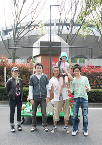青年部を代表して参加したメンバー左から関さん、小野寺さん、岸さん、まひるちゃん、川田書記。今年のコンクールは入賞を逃しましたが、また来年期待していますよ ガンバレ青年部