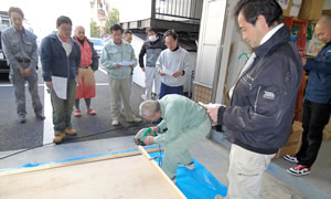 支部駐車場スペースで実技講習を行いました